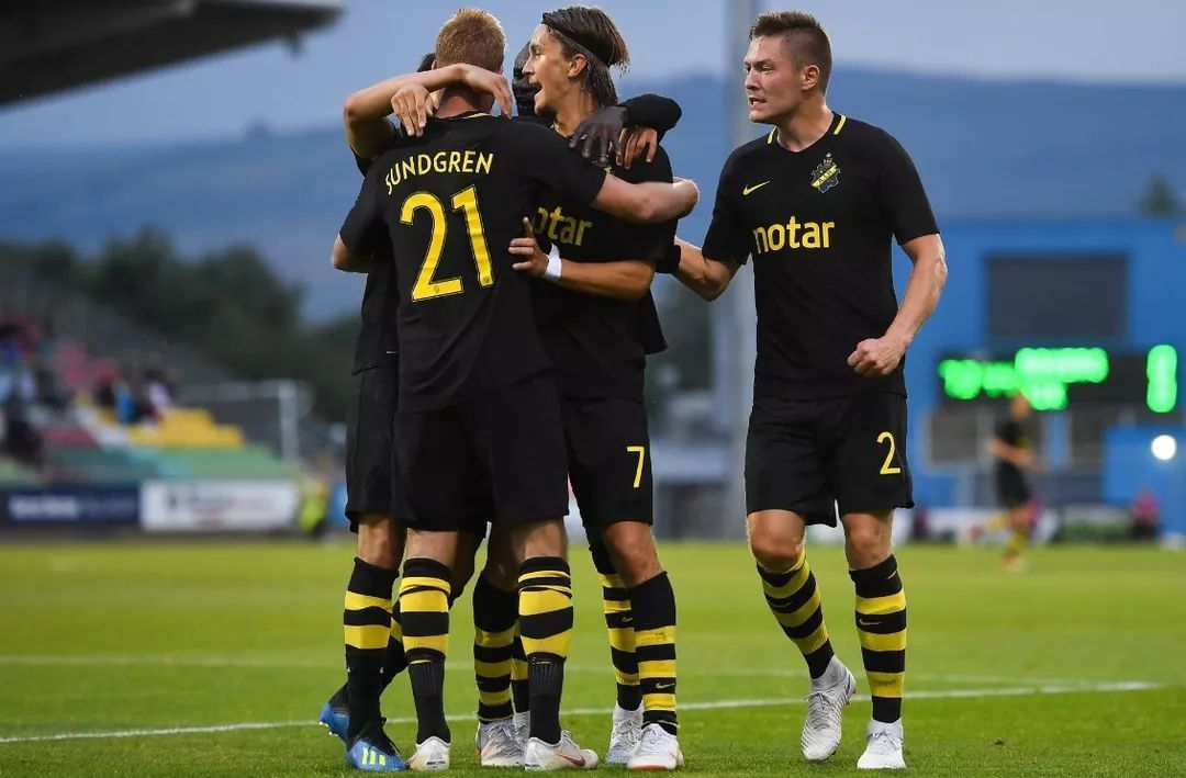 阿联酋酋长求阿联去阿联酋打球 阿联酋酋长求阿联去阿联酋打球