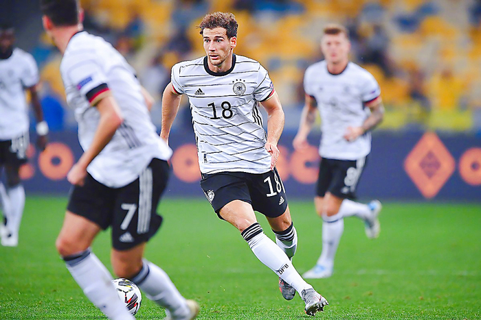 IM体育-斯洛伐克门将1亿身价